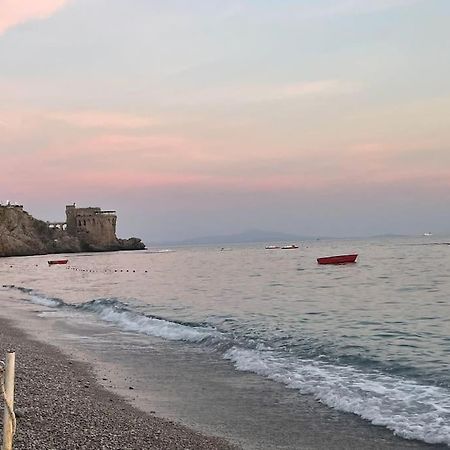 Appartamento 10 M Dal Mare Casa Da Zia Lena Maiori Kültér fotó